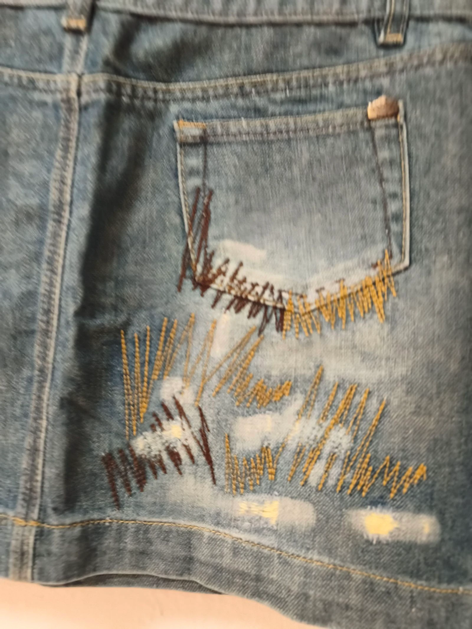 Mini falda vaquera estilo vintage Iceberg talla 27 – photo 7